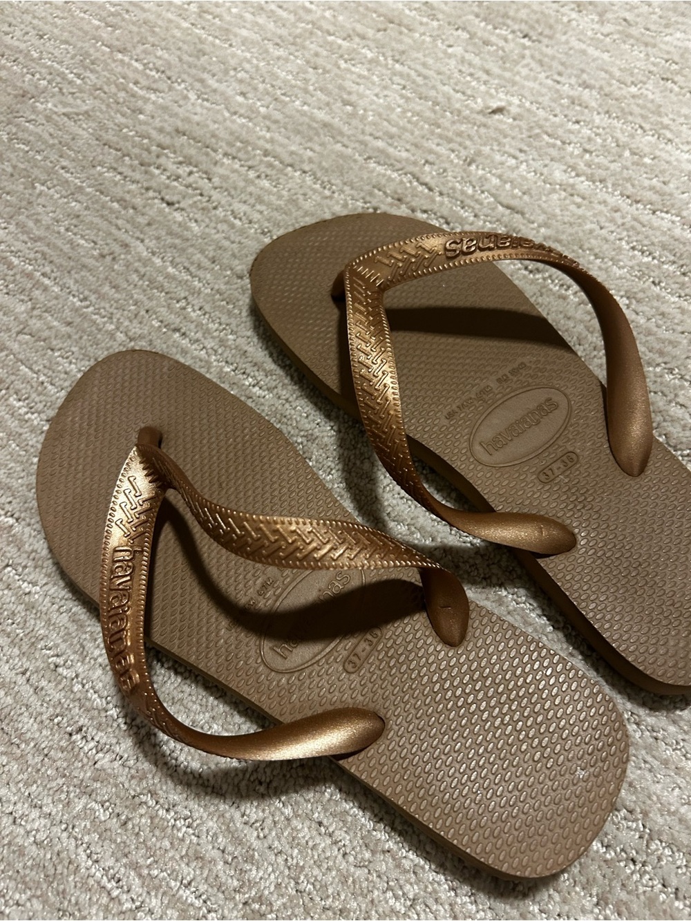 Havaianas Women’s Slim Metallic Bronze Flip Flops 6/7